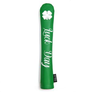 Andra golfprodukter Högkvalitativa PU -läder Fyra Leaf Clover Green Golf Positionering Rod Cover Housing Bracket 230620