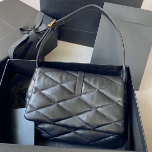 7A Designer Bag Underarm Handbag Sheepskin Pillow Påsar 698567 FSHion Classic Square Lattice Women äkta läder Högkvalitativ LE 57 Luxury Custom Made Wrist Hanbag