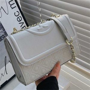 2023 Nya mode lyx varumärkesdesigner Purses Women Casual Single Shoulder Messenger Square Bag Chain Handväskor Koppling Sac Bolso