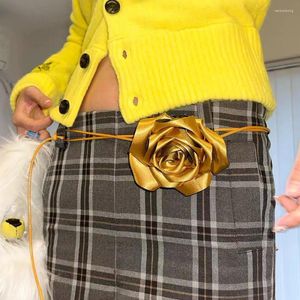 ペンダントネックレス女性のための韓国の花のネックレス
