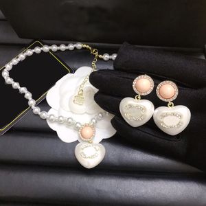 Fashion Jewelry Sets Brand Designer Letter Earrings Pendant Necklaces 18K Gold Plated Sweater Necklace Pearl Chain Geometry Heart Wedding Jewelry Accessories