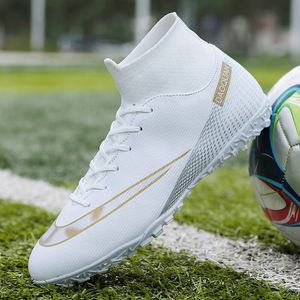 Andra idrottsartiklar Kvalitetsfotbollsstövlar Partihandel Bekväma fotbollsskor andas Vita fotbollsmän Sneakers Futsal Training Shoes 230620