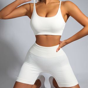 Yoga Outfit Blanc Côtelé Yoga Shorts Ensembles Sans Couture Sports Costumes Fitness Workout Vêtements pour Femmes Sportswear Sexy Crop Top Gym Wear Femme 230621