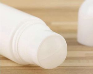 Bottiglie di plastica bianca all'ingrosso su bottiglia di deodorante ricaricabile Bottiglie di profumo di olio essenziale Contenitori cosmetici personali fai-da-te