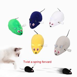 Giocattolo per animali domestici 1Pc Gatto Giocattolo autoeccitato Mouse a orologeria Funziona automaticamente Floccaggio Mouse a orologeria Forniture per animali domestici Colore casuale