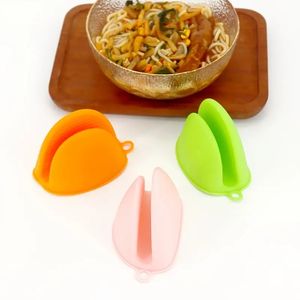 Mini Silicone Oven Mitts, Pot Holders For Kitchen, Heat Motion Small Anti-Scald Gloves, Pinch Grip for Cooking Baking BBQ