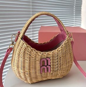 Borsa di design in rattan Borse di design di lusso Mini Hobos Borse da donna Borse a tracolla rosa Borse a tracolla Wander clutch Borsa da viaggio con cesto di verdure