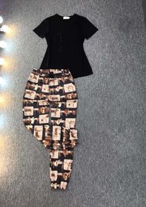 Designer Donna Pantaloni a due pezzi Girocollo Diamanti T-shirt nera a maniche corte Animali Modello Comodo pantalone casual Moda Tute Donna Tshirt