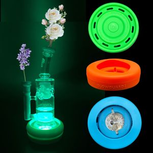 Bong Pipa ad acqua in vetro Narghilè USB Ricaricabile LED Base in silicone con base paraurti 3in-4.25in Basi per tubi dritti o becher 420 Regali per feste per adulti Accessori per stoner