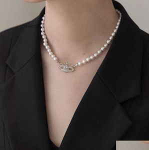 Pendanthalsband Chaopai Diamond Incrusted Pearl Necklace Womens Net Red Light Luxury Vivian Westwood fl Planet Clavicle Tidal Flow Design 59ess