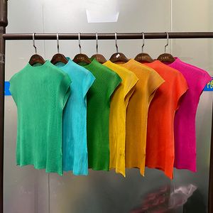 Camisetas Masculinas Miyake Plissadas Tops Clássicos Sem Mangas Preto Bst T-shirt Harajuku Kawaii Moda Coreana Casual Feminina Camisetas Estéticas 2145 230620