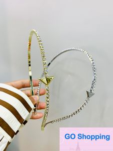 Etiqueta de triângulo invertido de alta qualidade Alloy Letter Headband Francês de alta qualidade Zircão Acessórios de cabelo Moda Simples Japonês e Coreano Americano