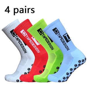 Sportstrumpor 4 par/set TD Grip Non-Slip Sports Soccer Socks Professional Tävling Training Football Socks Calcets Antideslizantes de Fu 230620