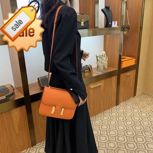 Üst Tasarımcı Omuz Çantası Crossbody Bags Tote 2023 Yeni Kadın Moda Dokusu Deri Taşınabilir Messenger Çanta Hediye Kutusu Ambalaj Fabrikası Doğrudan Satışlar