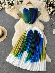 Conjunto de duas peças vestido de duas peças para passarela de verão com saia florida, elástico, colorblock, malha, cintura alta, floral, estampado, conjunto de duas peças 230620