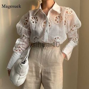 Kvinnors blusar skjortor Spring Lace White Blus Kvinnor ihålig ut blommor broderi skjorta sexig se genom avsving av krage långärmad topp blusa 13369 j230621