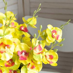 Fiori secchi Seta artificiale per la casa Matrimonio Bouquet decorativo Piante finte Disposizione natalizia Farfalla Commercio all'ingrosso di alta qualità