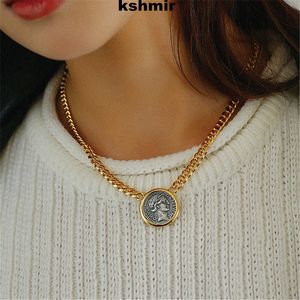 Pendant Necklaces kshmirEurope and the United States high imitation antique coin necklace coins short neck chain relief for men women 230621