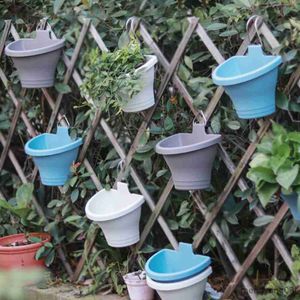 Planters Pots Plastic Hanging Flower Pot Wall Mount with Hook Garden Balcony Indoor Wall Planter Holder Basket Household R230621