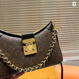 2023 the Latest Horn Underarm Bag High Quality Leather Shoulder Bag Crossbody Bag Exquisite Fashion Chain Bag