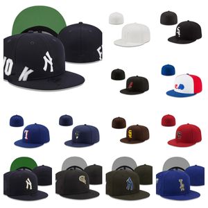 wholesale Cappelli aderenti Cappello snapbacks Berretti baskball regolabili Tutto il logo della squadra modaCotone rosso nero Sport all'aria aperta Ricamo unisex piatto Berretti chiusi berretto flessibile