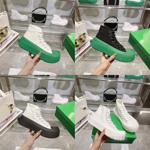 Scarpe casual di design Sneakers jumbo Uomo Donna Top Scarpe di tela Suola in gomma Scarpe da ginnastica in pelle Scarpe imbottite Sneaker