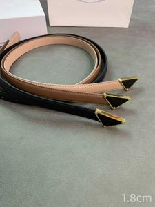 Moda Kemerleri Orijinal Deri Erkek Kadın Tasarımcılar Terked Mektup Toka Popüler Kot Palto Kemer Kemeri Kemeri Kuşağı Belt Bandı Genişliği 1.8 cm Toptan Hediye