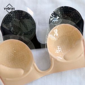 Breast Pad Sexy Silicone Nipple Cover Bra Pads Adhesive Reusable Invisible Lift Up Tape Breast Petals For Party Dress Bra Accessories 230621