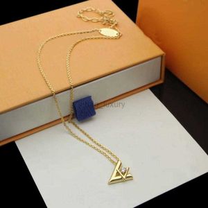 Man kvinnor designers smycken set diamant hänge halsband örhängen ringar jubileum present mode charm hängsmycken smycken