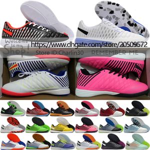 Wysyłaj z torbą jakość piłkarskich Buty Księżyca Gato II 2 IC IC Hal MD Sole Flats Training Soccer Clats for Mens Miękkie skórzane oddychające wygodne buty piłkarskie