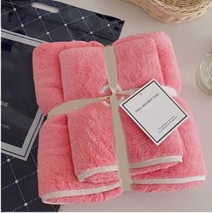 2023 Luxury A Set Asciugamano in puro cotone C Luxurys Designer Asciugamano per il viso e telo da bagno Soft Wash Bath Home Assorbenti Uomo Donna Salviettine