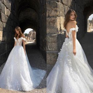 متواضع Pnina Tornai Ball Ball قبالة الكتف بلا أكمام عاريات اليد مصنوعة زهرة الترتر الزفاف فساتين الزفاف ثوب القطار B237E