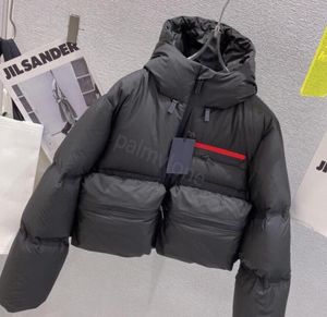 PR23DA Trendy męskie projektantki kobiety Down Parkas z literami odznaki cekiny zimowe damskie kurtki płaszcze zwykłe streetwear 3 kolory