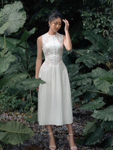 Sukienki swobodne Kobiety Summer White Dress Fashing Sleve Butsion Flower Hafdery Eleganckie długie impreza Vestidos 2023