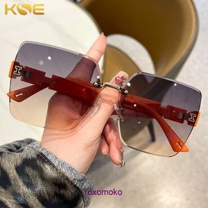 Luxury Designer H home sunglasses online store Family Hs of the same style womens senior sense 2023 new big face slim anti ultraviolet fashio With Gift Box