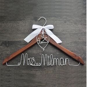 Personalized Wedding Hanger with heart and date for your wedding bridal hanger bow wedding dress hanger Bridesmaids For wedding pa237J