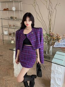 فستان من قطعتين مثير الخريف الشتاء الجديد الكلاسيكية Retro Purple Jacquard Plaid Tweed 2 قطعة مجموعة نساء جودة عالية سترة القصيرة معطف Bpdycon بتنورات 2023