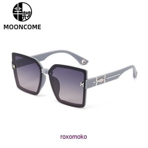 Wholesale top original H Home sunglasses online shop MCO Mi Kous middle aged womens new with UV protection and sun are fashionable avant garde ligh With Gift Box