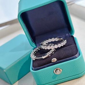 패션 디자이너 다이아몬드 고품질 여성 귀걸이 소녀 발렌타인 데이 선물 공장과 상자