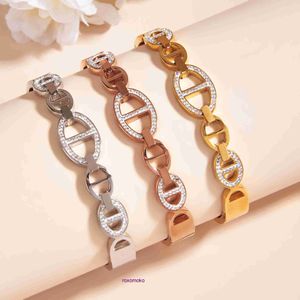 8A Wholesale Designer H home Bracelets online shop Fashionable and personalized bracelets with high color retention exquisite hollow out pig nose With Gift Box