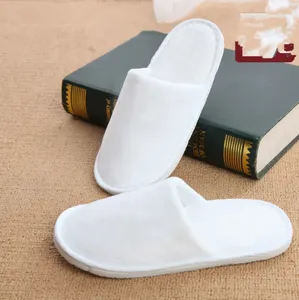 Quatily 5 Pair Kids And Adult Hotel Travel Spa Disposable Slippers Home Guest Slippers White Shoes Children Disposable Slippers Wholesale