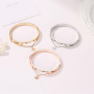 Bangle Golden White Rose Gold Printed Roman Numerals Dangle Heart Shape Fashion Simple Alloy Bangles For Women Raym22