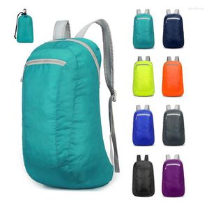 Bandanas Lekkie przenośne, składane, wodoodporne torba składana plecak Ultralight Outdoor Pack dla kobiet mężczyzn podróżuje