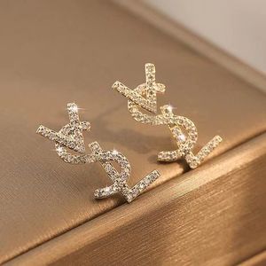 18K Gold Plated Austrian Crystal Letter Stud Earrings for Women European and USA Popular Simple Designer Earrings Wedding Bride Jewelry Gift oorbellen