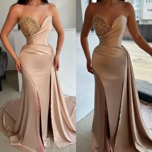 Elegante Champagne Vestido de noite Pérolas Sweetheart Split Party Prom Dresses Sweep Train Formal Dress longo para tapete vermelho ocasião especial