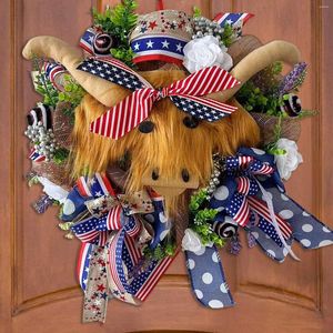 Fiori decorativi a tema patriottico Highlands Cow Wreath Independence Day Memorial Garland Holiday per la decorazione della parete della porta d'ingresso