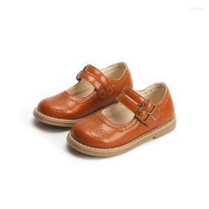 フラットシューズSkhek Girls Leather Autumn Solid Color Restro Sneaker