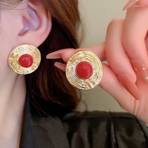 Stud Küpe Huitan Kırmızı Taşlı Modern Moda Kulak Piercing Aksesuarları Kadınlar İçin Beyan Mücevherat