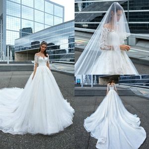 2019 A Line Beach Wedding Sukienki ślubne Sheer Jewel Neck Lace Applique Sweet Train Boho Suknie ślubne Butt