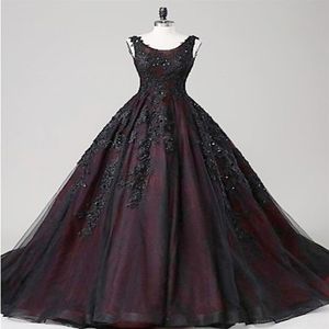 2021 Black and Red Gothic Wedding Dresses Ball Gown Scoop Beaded Lace Tulle Corset Back Princess Non White Bridal Gowns Custom Mad268d